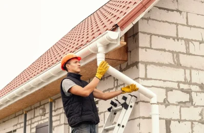 Pose et remplacement de gouttières à Ambonville